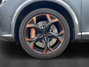 Formentor VZ 4D DSG 1.Hand AHK Brembo Pano Beats