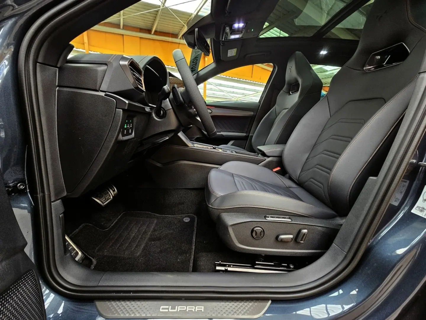 Formentor VZ 4WD Panoramadach el.Heck. Vollleder