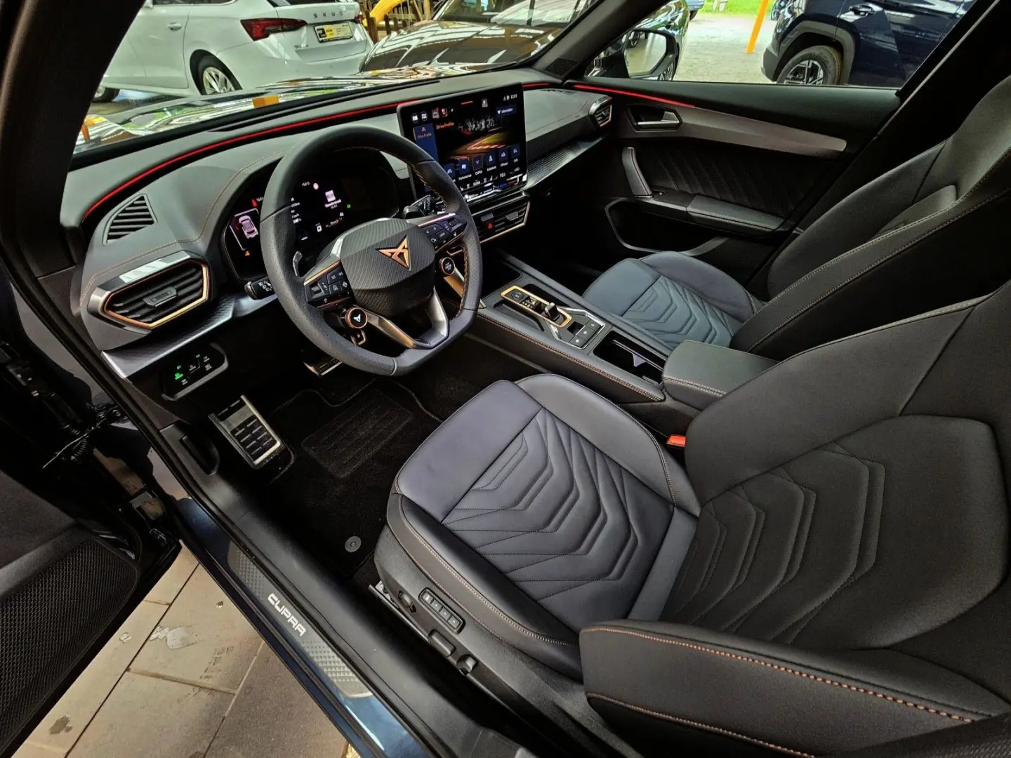 Formentor VZ 4WD Panoramadach el.Heck. Vollleder