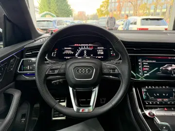 Audi SQ8 TFSI quattro tiptronic competition plus