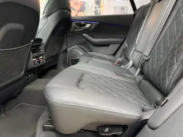 Audi SQ8 TFSI quattro tiptronic competition plus