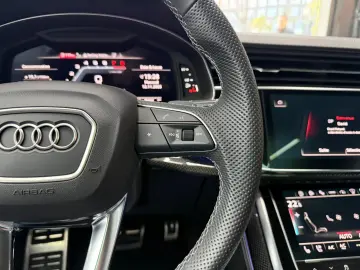 Audi SQ8 TFSI quattro tiptronic competition plus