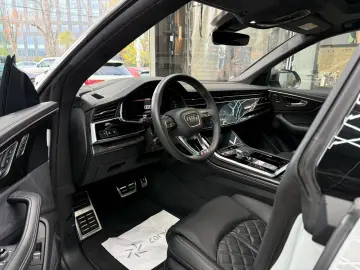 Audi SQ8 TFSI quattro tiptronic competition plus