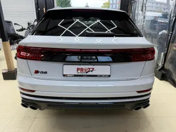 Audi SQ8 TFSI quattro tiptronic competition plus