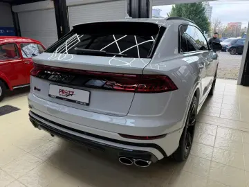 Audi SQ8 TFSI quattro tiptronic competition plus