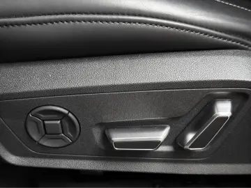 A6 50 TFSI e Q ADVANCED UPE92 LM19 HuD TV MEMORY