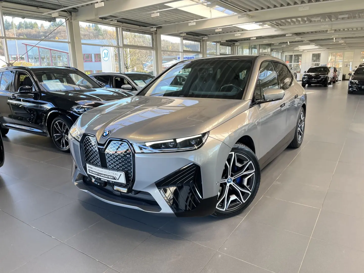 iX xDrive40 Sportpaket AHK SkyLounge Wärmekomfor