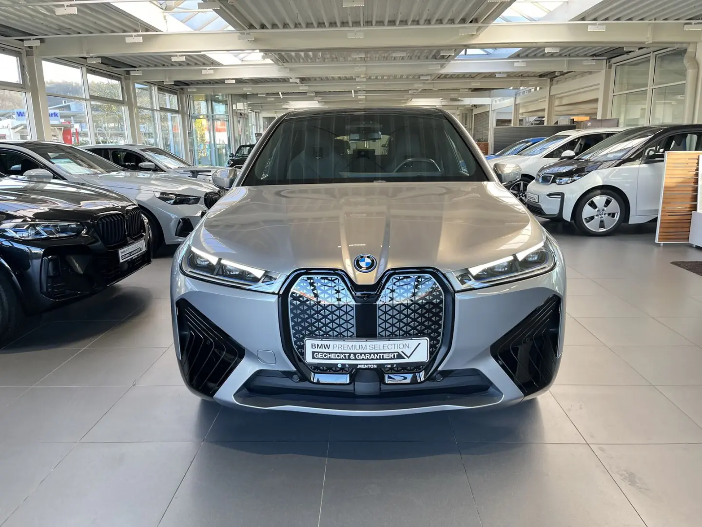 iX xDrive40 Sportpaket AHK SkyLounge Wärmekomfor