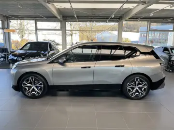iX xDrive40 Sportpaket AHK SkyLounge Wärmekomfor