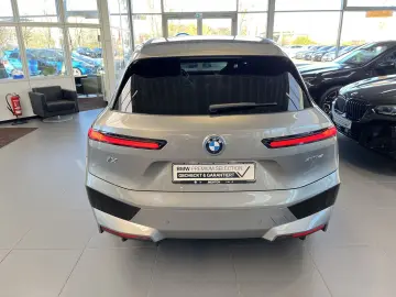 iX xDrive40 Sportpaket AHK SkyLounge Wärmekomfor