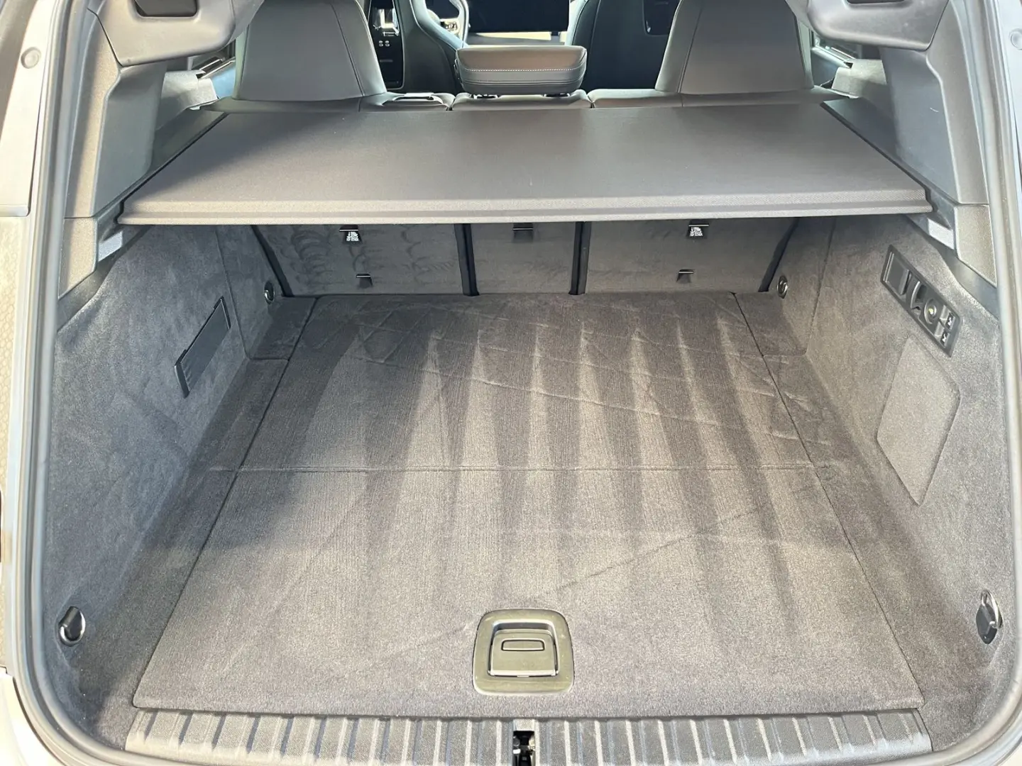 iX xDrive40 Sportpaket AHK SkyLounge Wärmekomfor