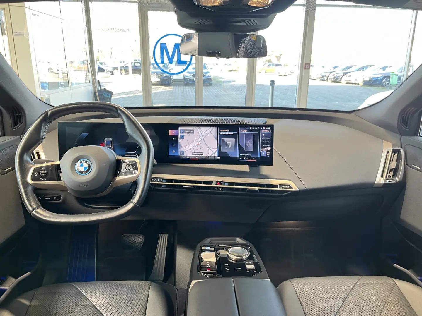 iX xDrive40 Sportpaket AHK SkyLounge Wärmekomfor