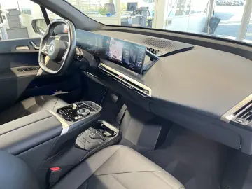 iX xDrive40 Sportpaket AHK SkyLounge Wärmekomfor