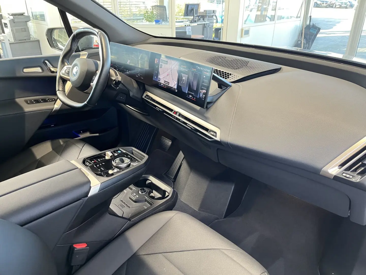 iX xDrive40 Sportpaket AHK SkyLounge Wärmekomfor