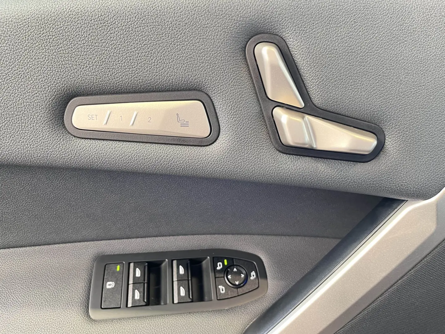 iX xDrive40 Sportpaket AHK SkyLounge Wärmekomfor