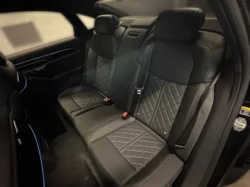 A8 60TFSIe qua S line DIGMATRIX AHK HUD PANO B&O