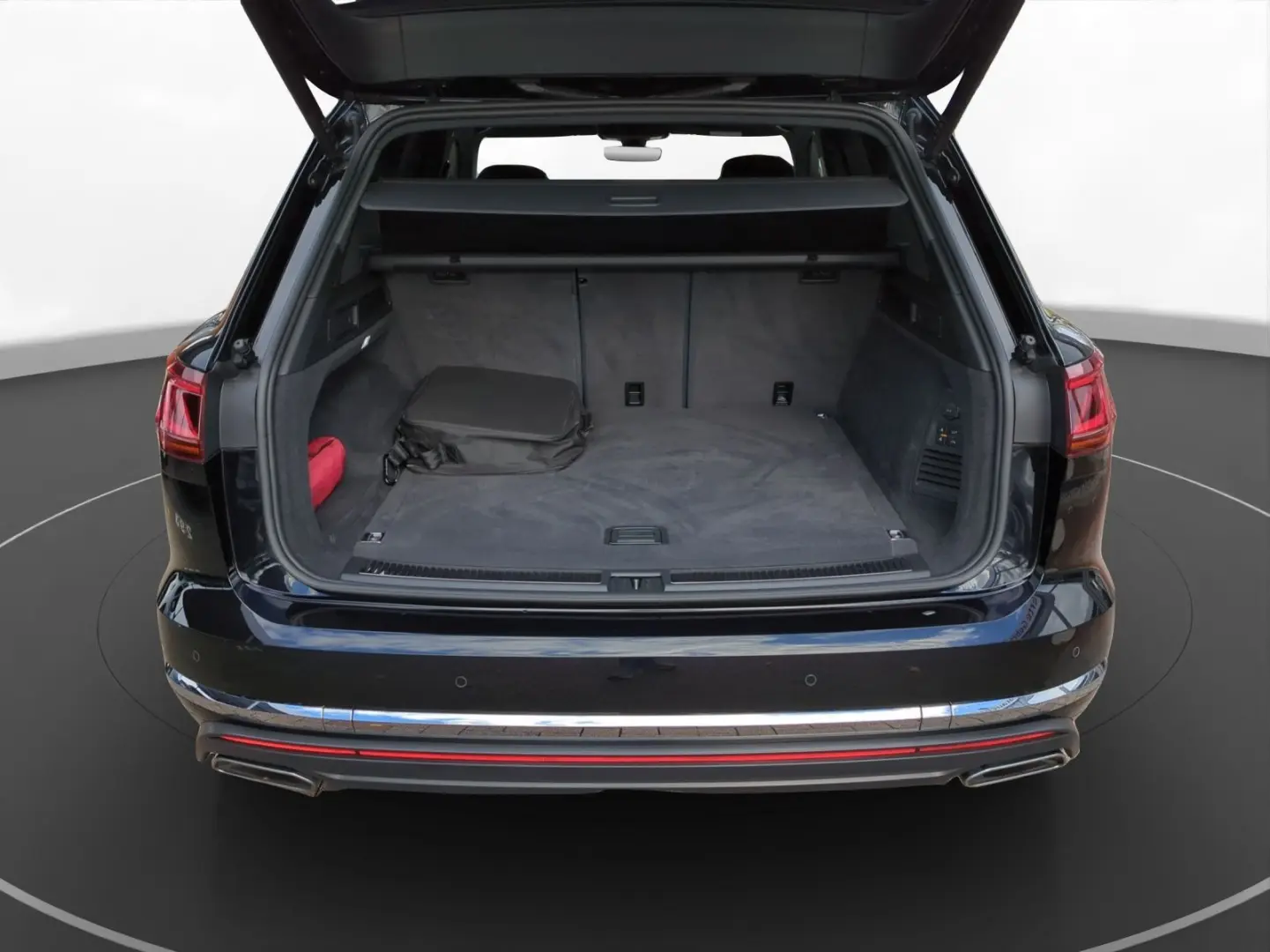 Touareg 3.0 TSI eHybrid Elegance 4Motion AHK Pan