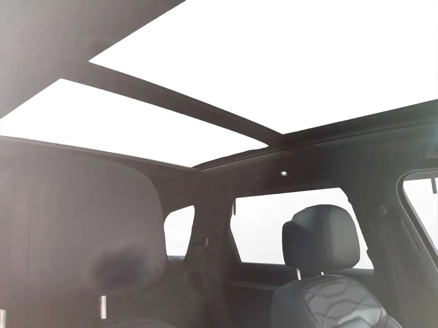 Touareg 3.0 TSI eHybrid Elegance 4Motion AHK Pan