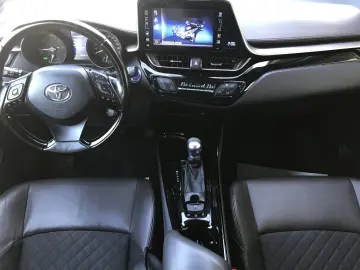 Toyota C-HR 1.8 HSD 122 CP 4x2 CVT Style