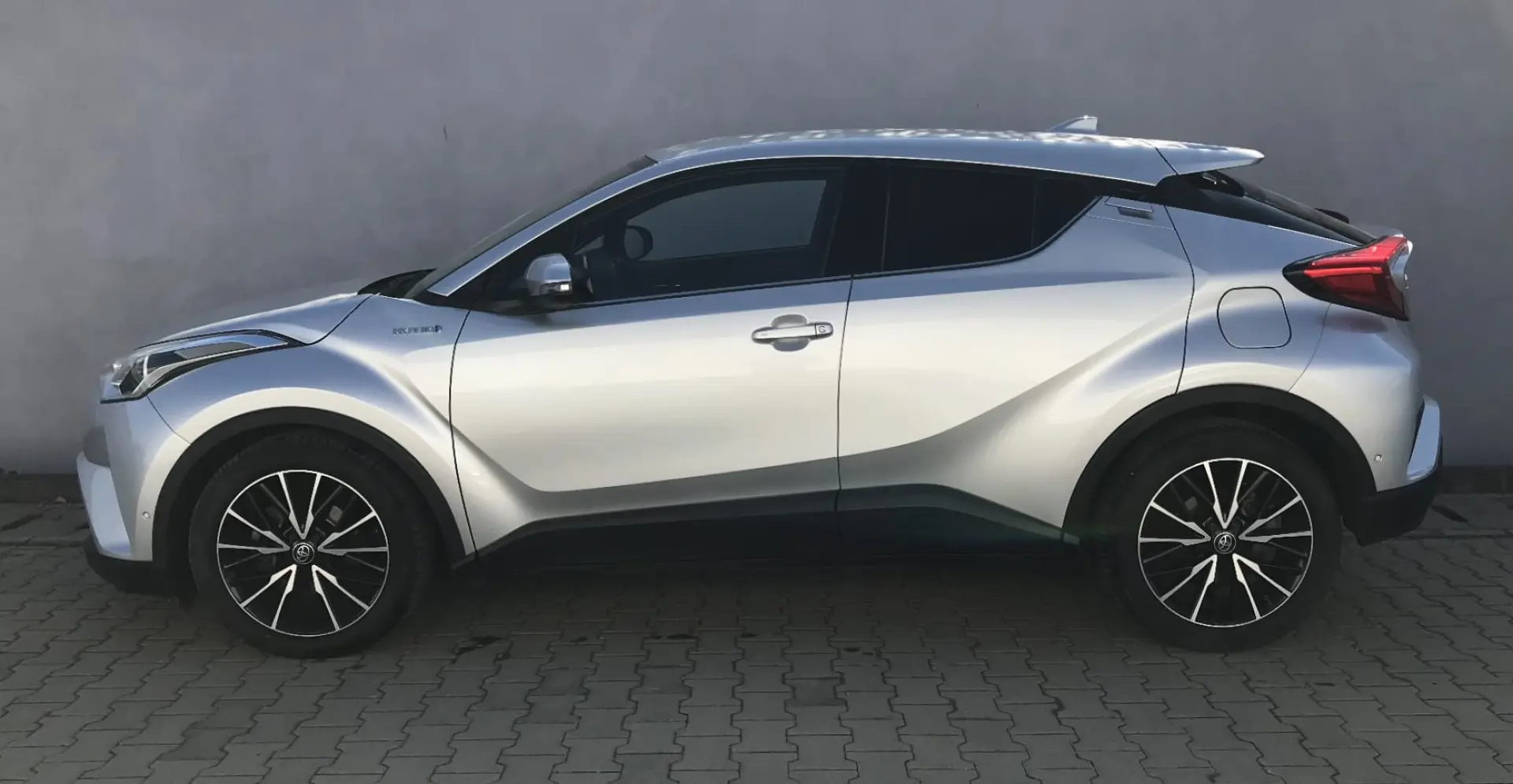 Toyota C-HR 1.8 HSD 122 CP 4x2 CVT Style