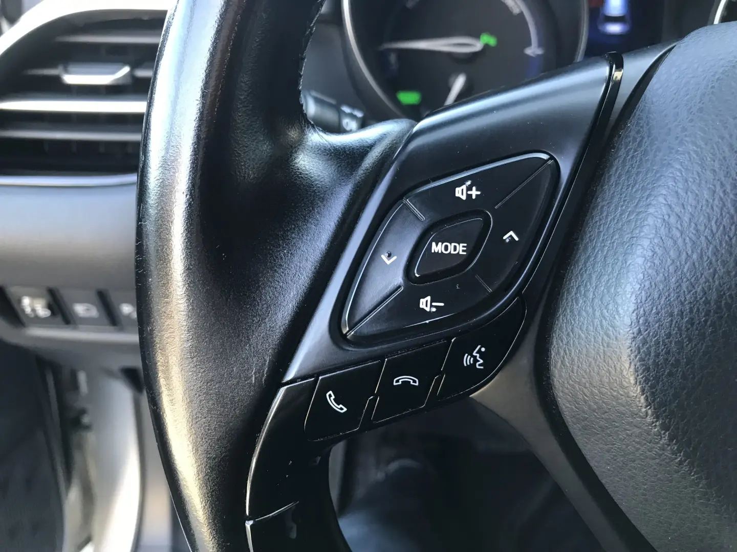 Toyota C-HR 1.8 HSD 122 CP 4x2 CVT Style