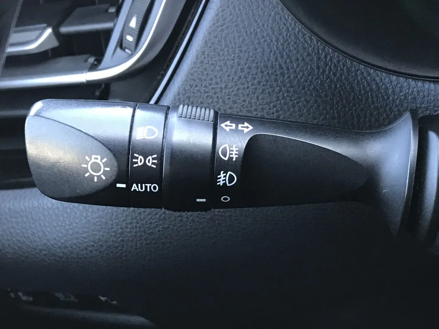 Toyota C-HR 1.8 HSD 122 CP 4x2 CVT Style