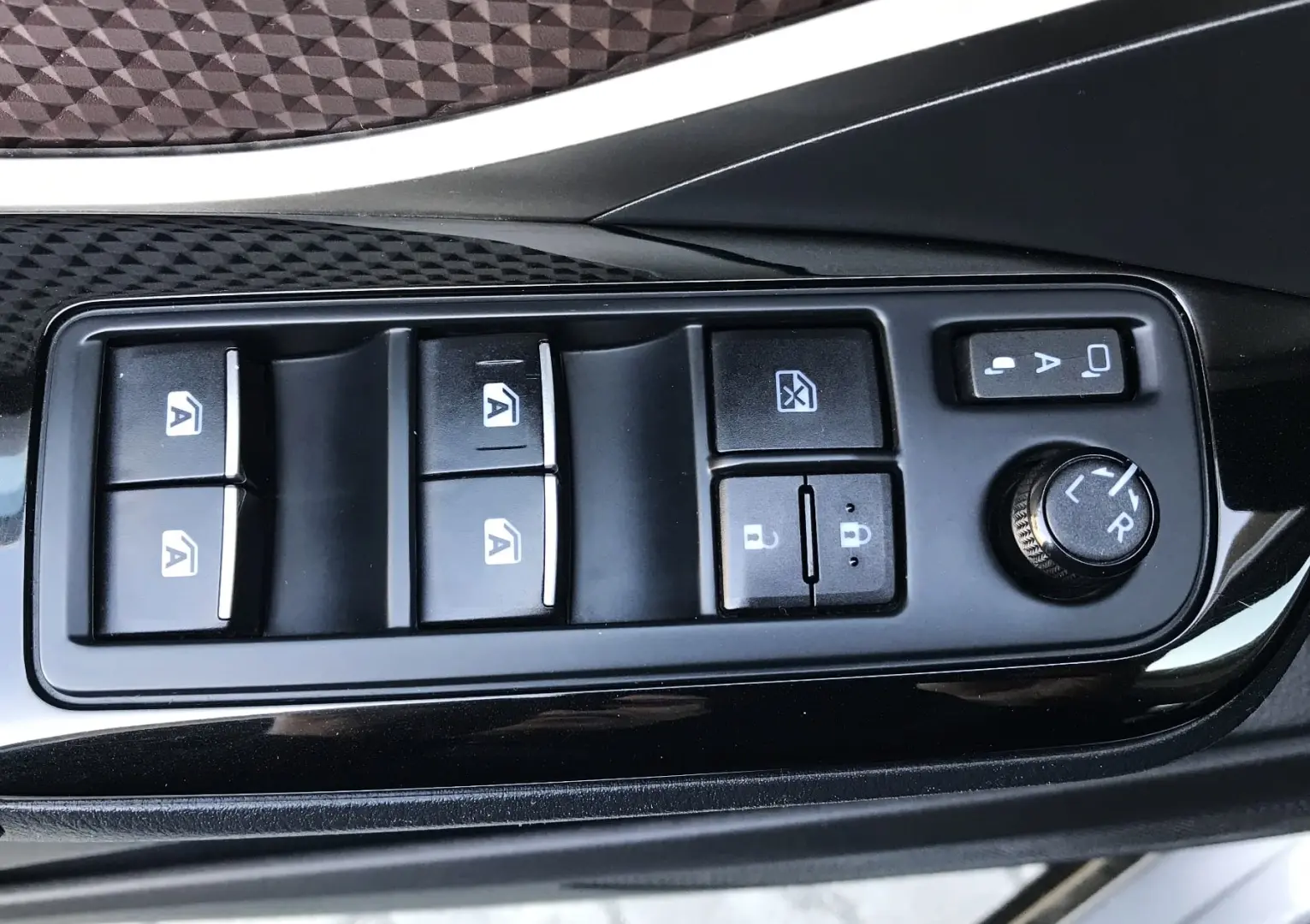 Toyota C-HR 1.8 HSD 122 CP 4x2 CVT Style