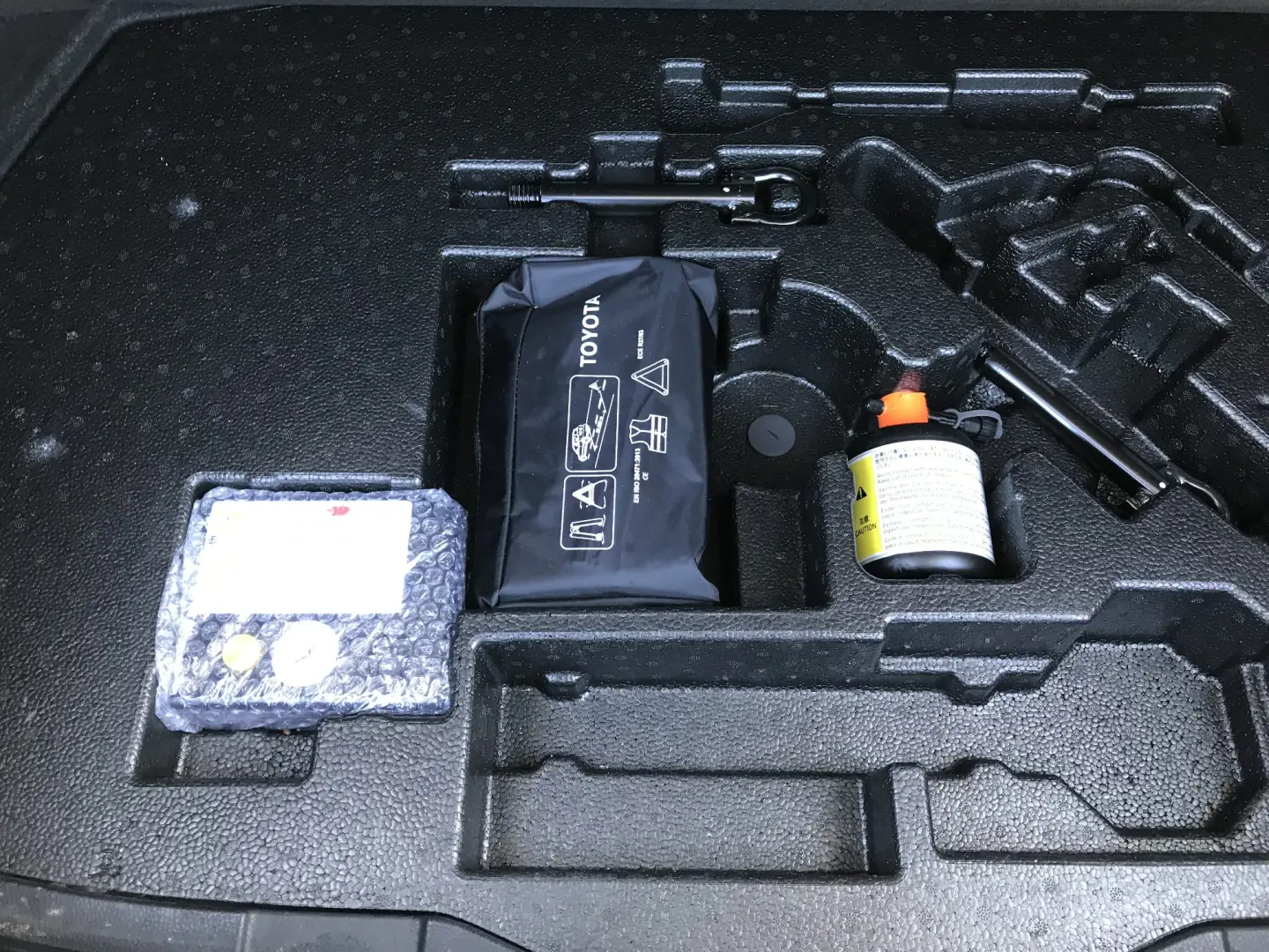 Toyota C-HR 1.8 HSD 122 CP 4x2 CVT Style