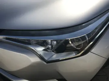 Toyota C-HR 1.8 HSD 122 CP 4x2 CVT Style