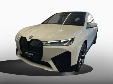 iX xDrive40 Sportpaket SitzAC 360  Pano H K ACC
