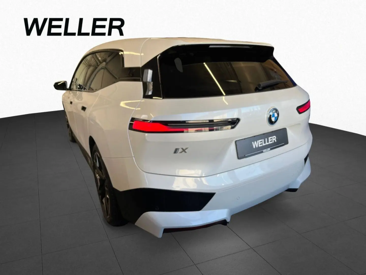 iX xDrive40 Sportpaket SitzAC 360  Pano H K ACC