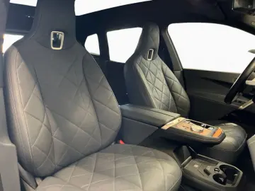 iX xDrive40 Sportpaket SitzAC 360  Pano H K ACC