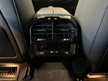 iX xDrive40 Sportpaket SitzAC 360  Pano H K ACC