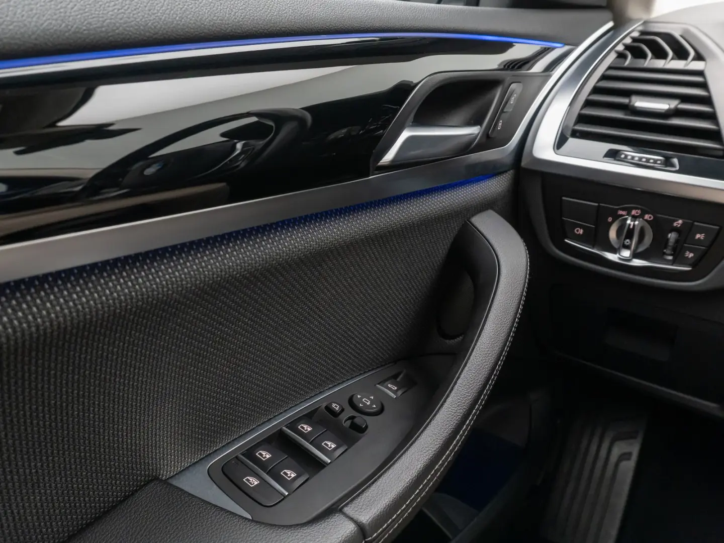 X3 xD20d xLine Kamera   Komfort 19