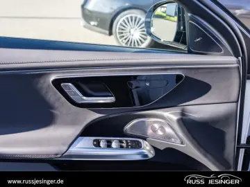 E 300 e AMG Line  MBUX Pano Night Cam HUD TotW
