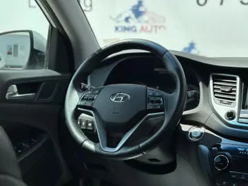 Hyundai Tucson 2.0 CRDI 4WD Automatik Advantage