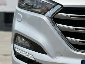 Hyundai Tucson 2.0 CRDI 4WD Automatik Advantage