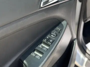 Hyundai Tucson 2.0 CRDI 4WD Automatik Advantage