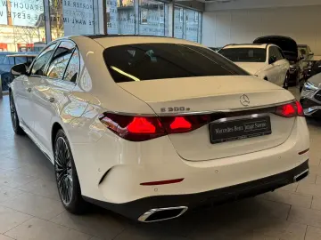 E 300e AMG AIRMATIC DISTR PANO AHK BURM4D NIGHT