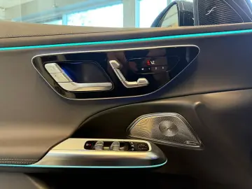 E 300e AMG AIRMATIC DISTR PANO AHK BURM4D NIGHT