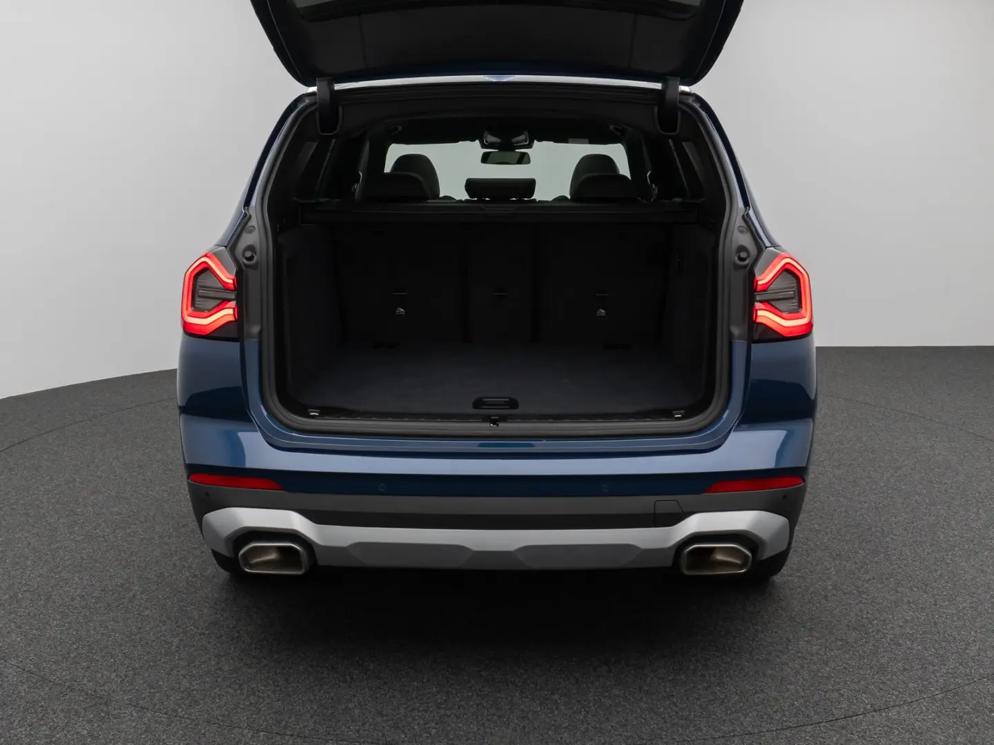 X3 xD30i Panorama Kamera DAB HiFi 19Zoll