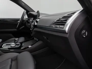 X3 xD30i Panorama Kamera DAB HiFi 19Zoll