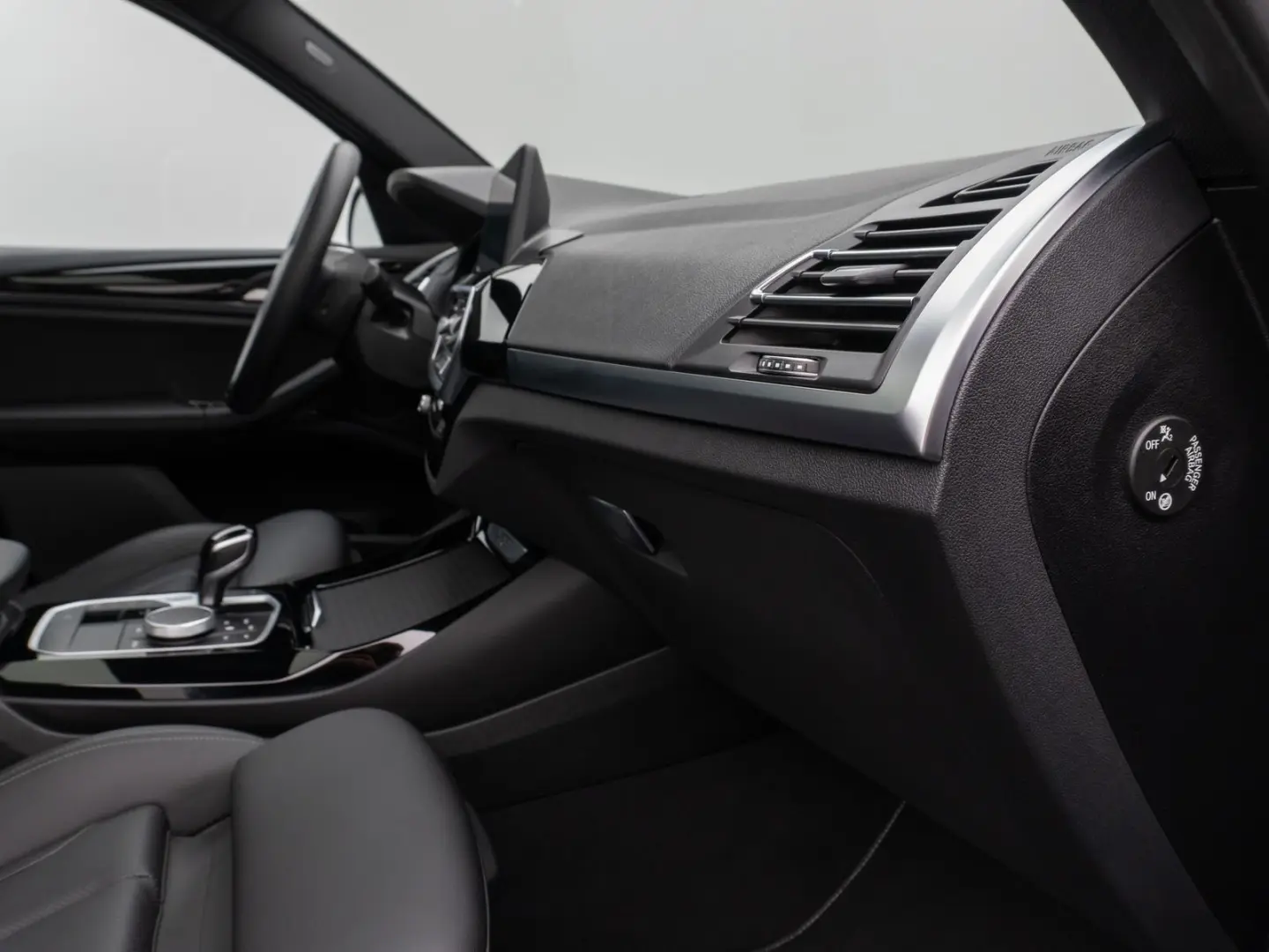 X3 xD30i Panorama Kamera DAB HiFi 19Zoll