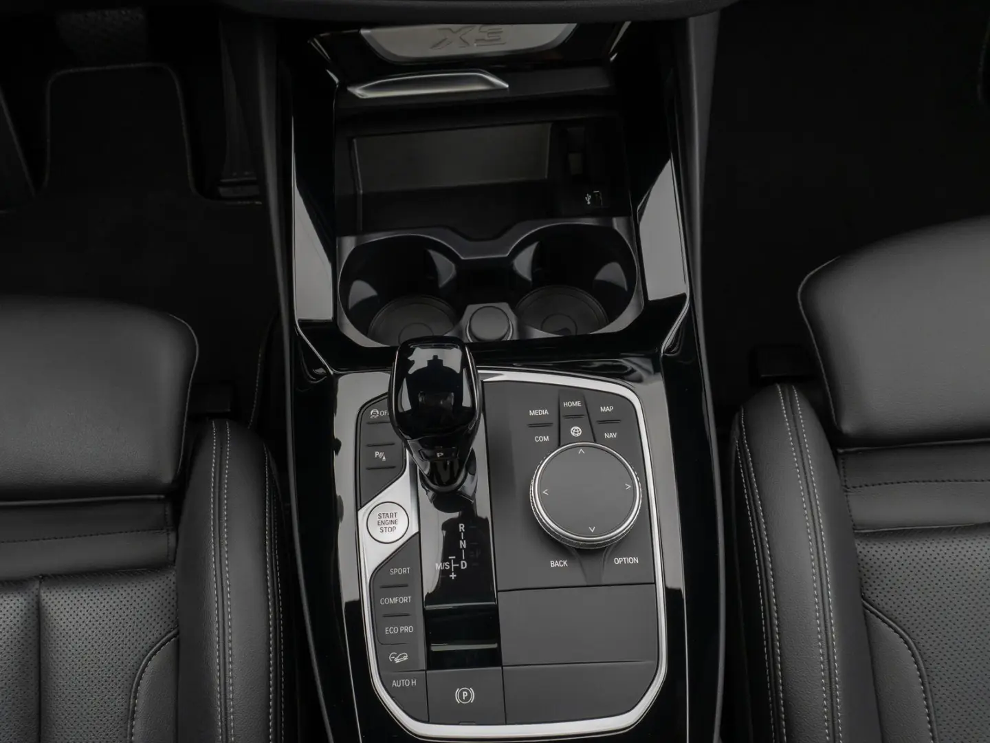 X3 xD30i Panorama Kamera DAB HiFi 19Zoll