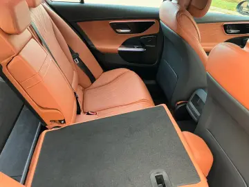 C 200 AMG Line Leder-siennabraun Sound NP72.066€