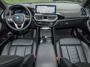 BMW X3 xDrive30e Head-Up HiFi DAB LED WLAN Shz PDC