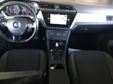 Volkswagen Touran 2.0 TDI SCR DSG Trendline