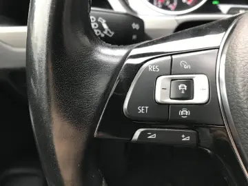 Volkswagen Touran 2.0 TDI SCR DSG Trendline