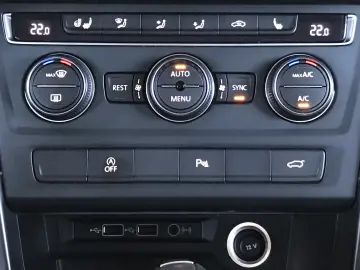 Volkswagen Touran 2.0 TDI SCR DSG Trendline