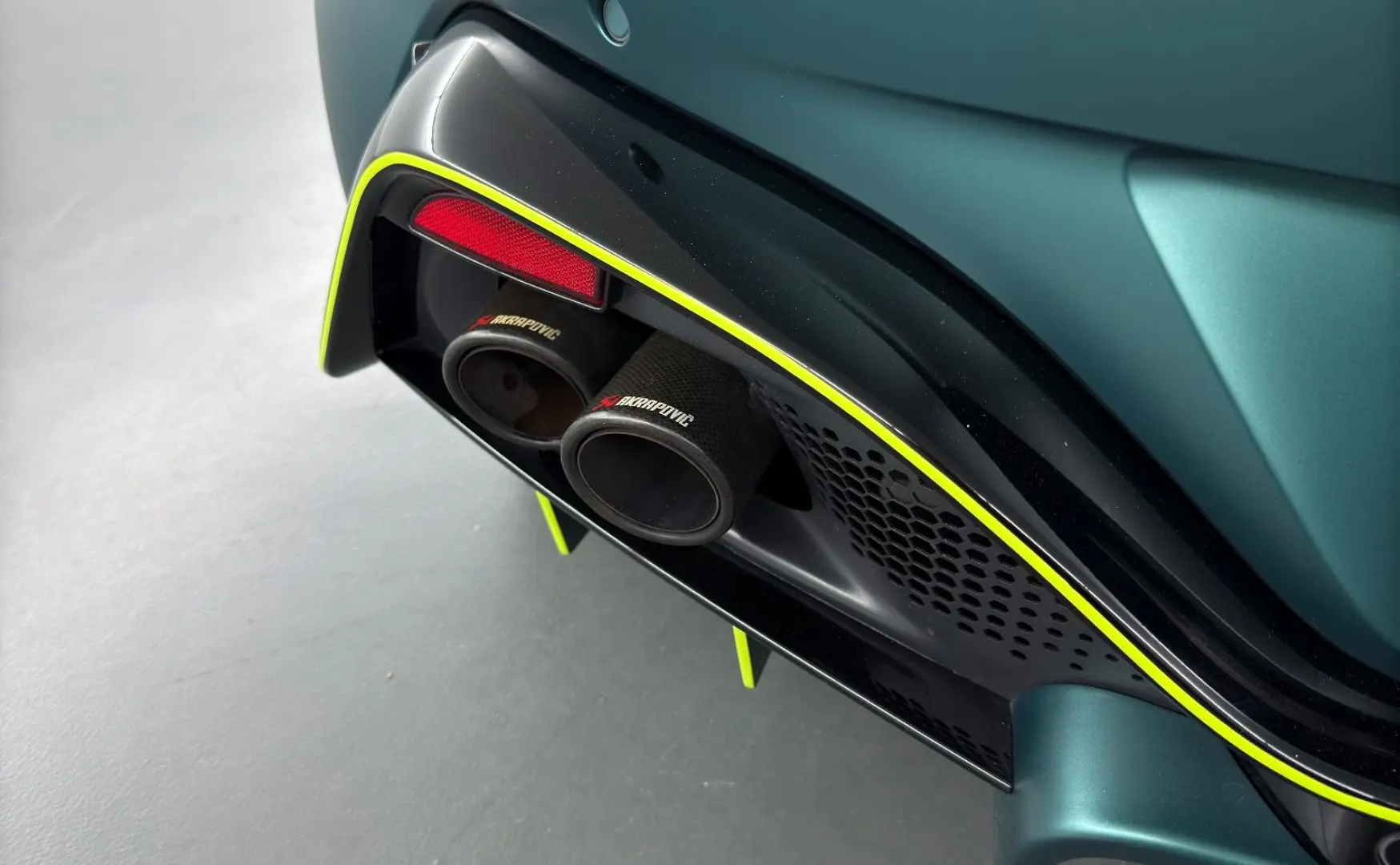 V8 Vantage 4.0 V8 F1 Edition Carbonsitz